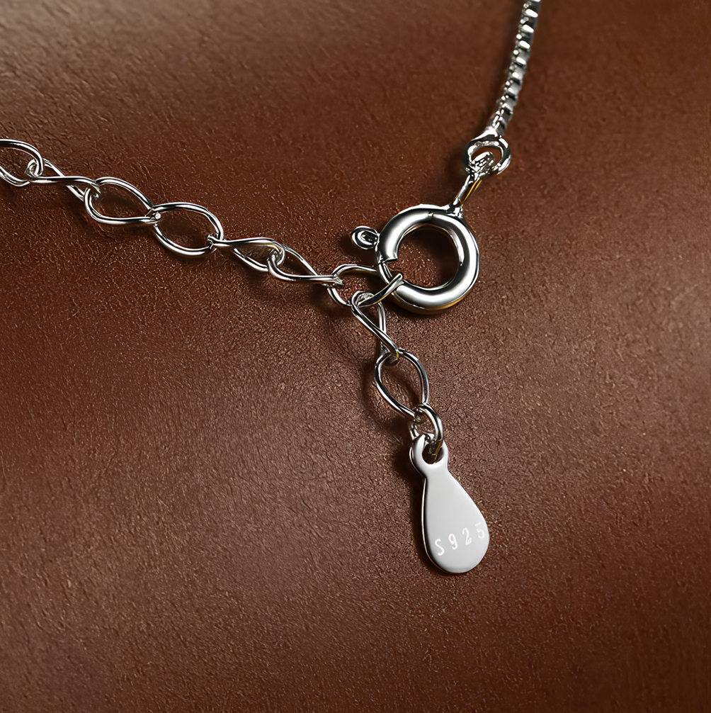 Colar Bella Marquise Moissanite em Prata