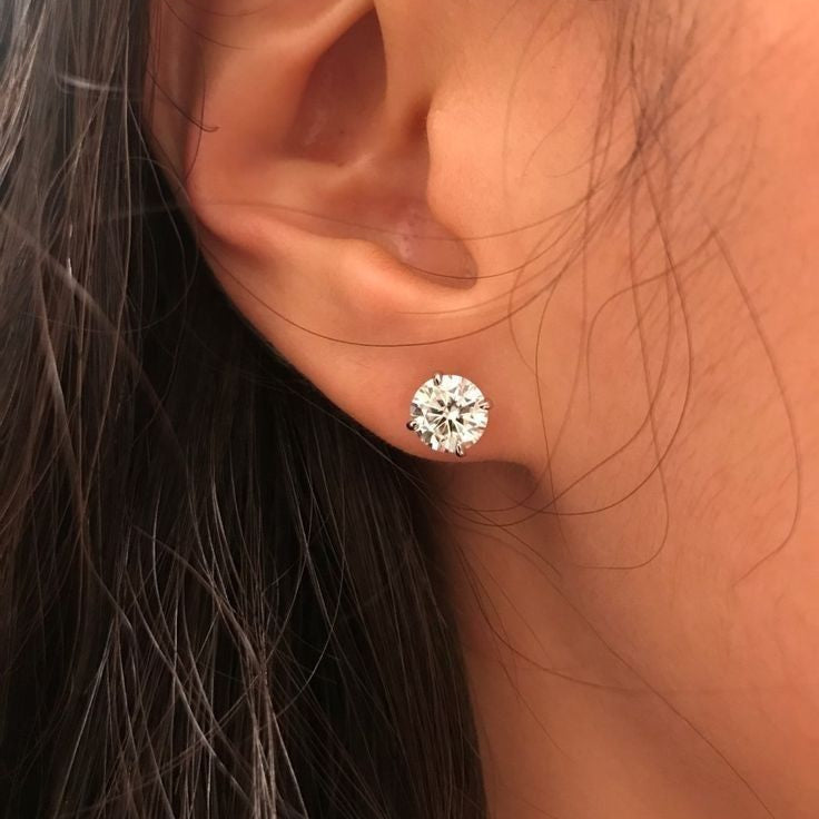 Brinco Solitário Haste Moissanite em Ouro 18k