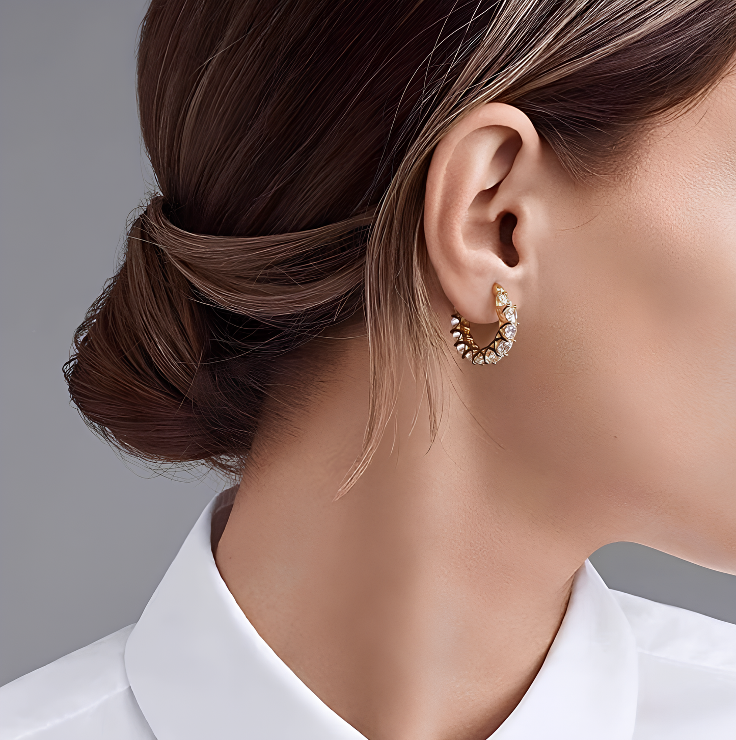 Brinco Argola Entrelaçada Moissanite Folheado a Ouro 18k