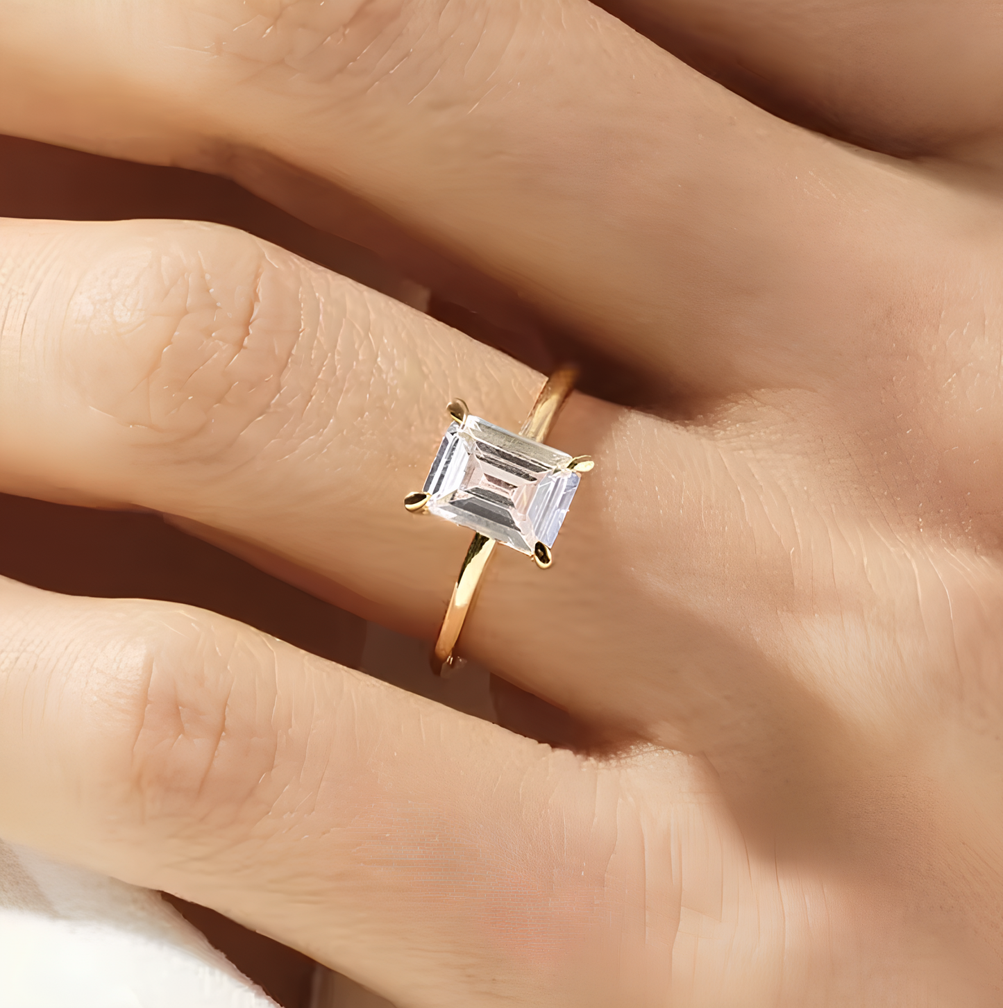 Anel Moissanite Esmeralda Slim Banhado a Ouro 18k