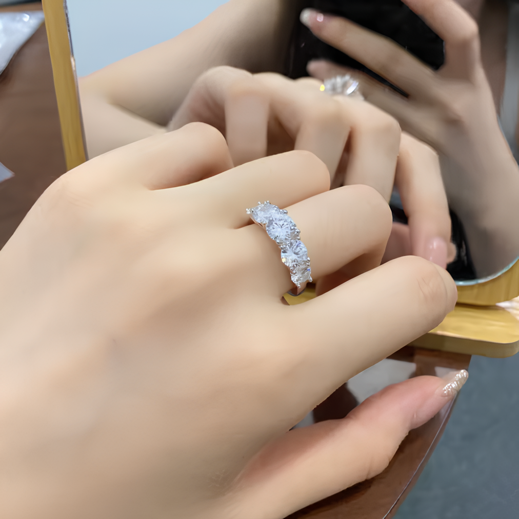 Anel Penta Brilhante Moissanite Banhado à Ouro 18k