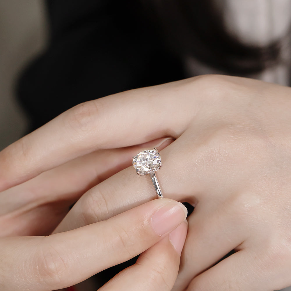 Anel Solitário Oval Moissanite Slim