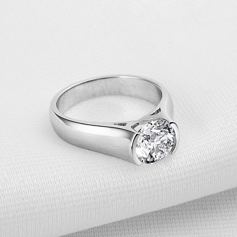 Anel Luar Solitário Moissanite