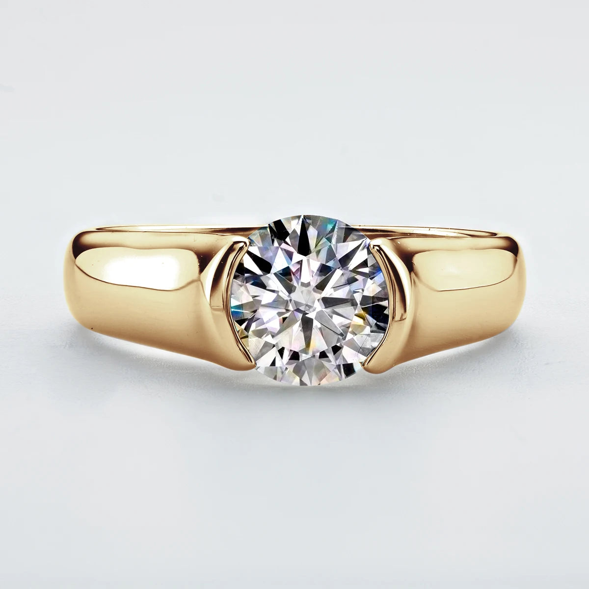 Anel Luar Solitário Moissanite