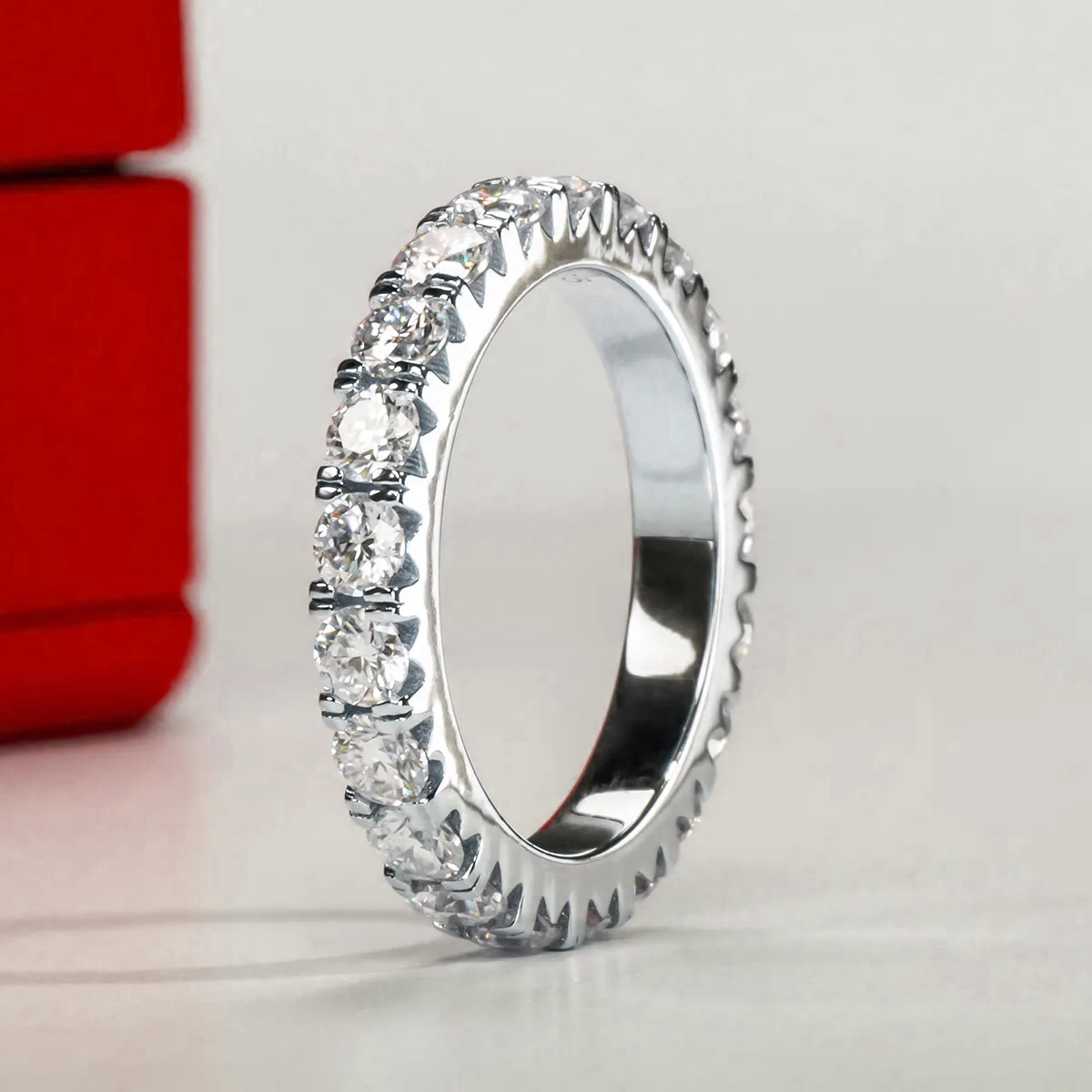 Aliança 200 Pontos Moissanite Prata Banhada a Ouro Branco 18k