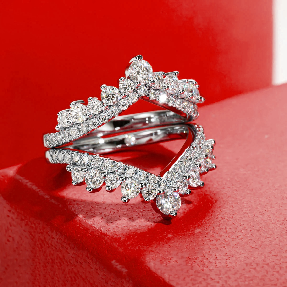 Meia Aliança Coroa Celestial Moissanite