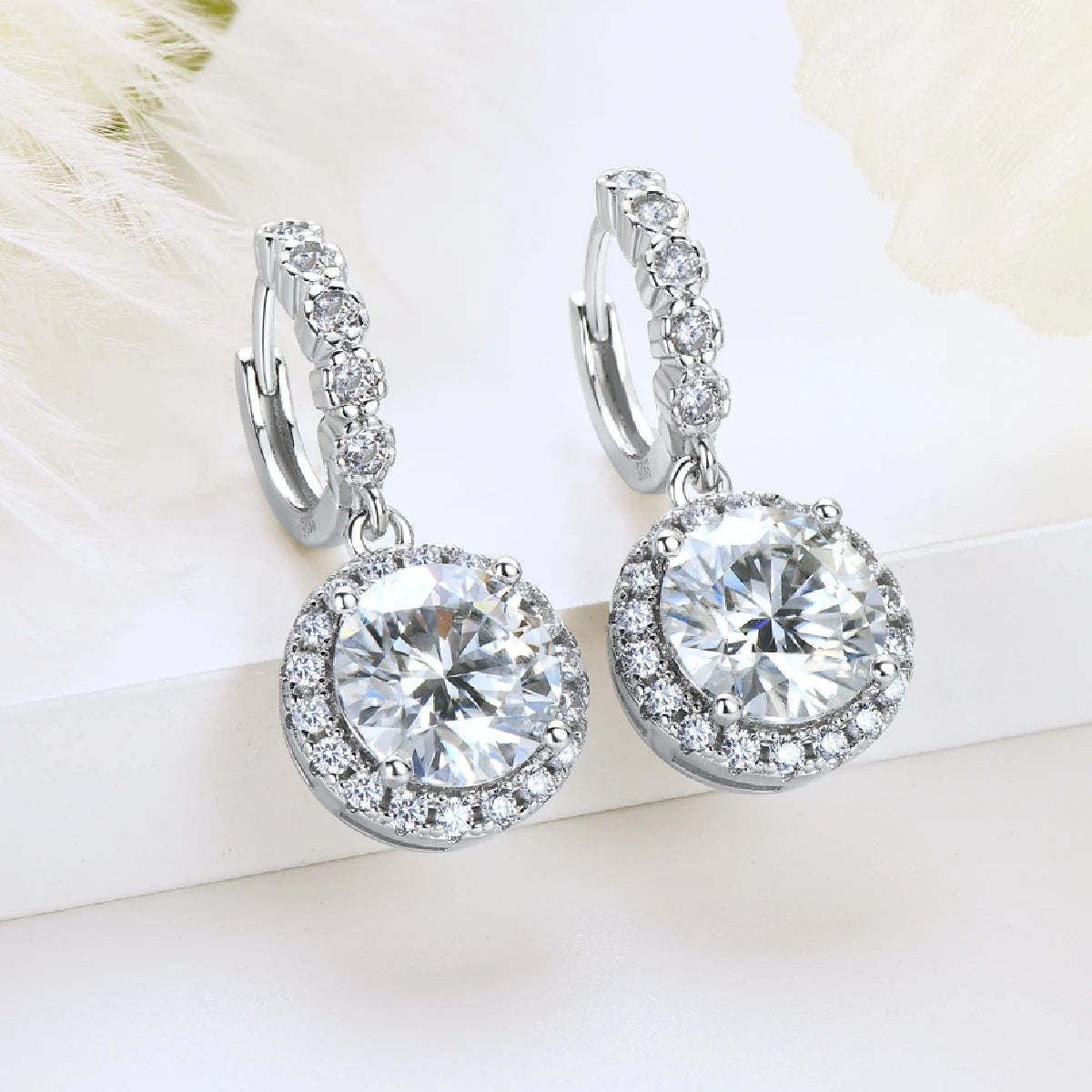 Brinco Moissanite Aurora Radiante Banhado a Ouro 18k