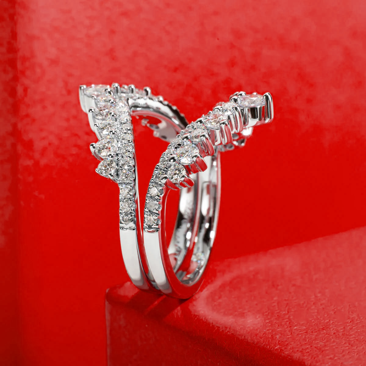 Meia Aliança Coroa Celestial Moissanite