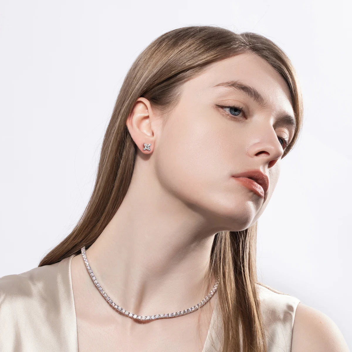 Brinco Pedras Cintilantes Moissanite Banhado a Ouro 18k