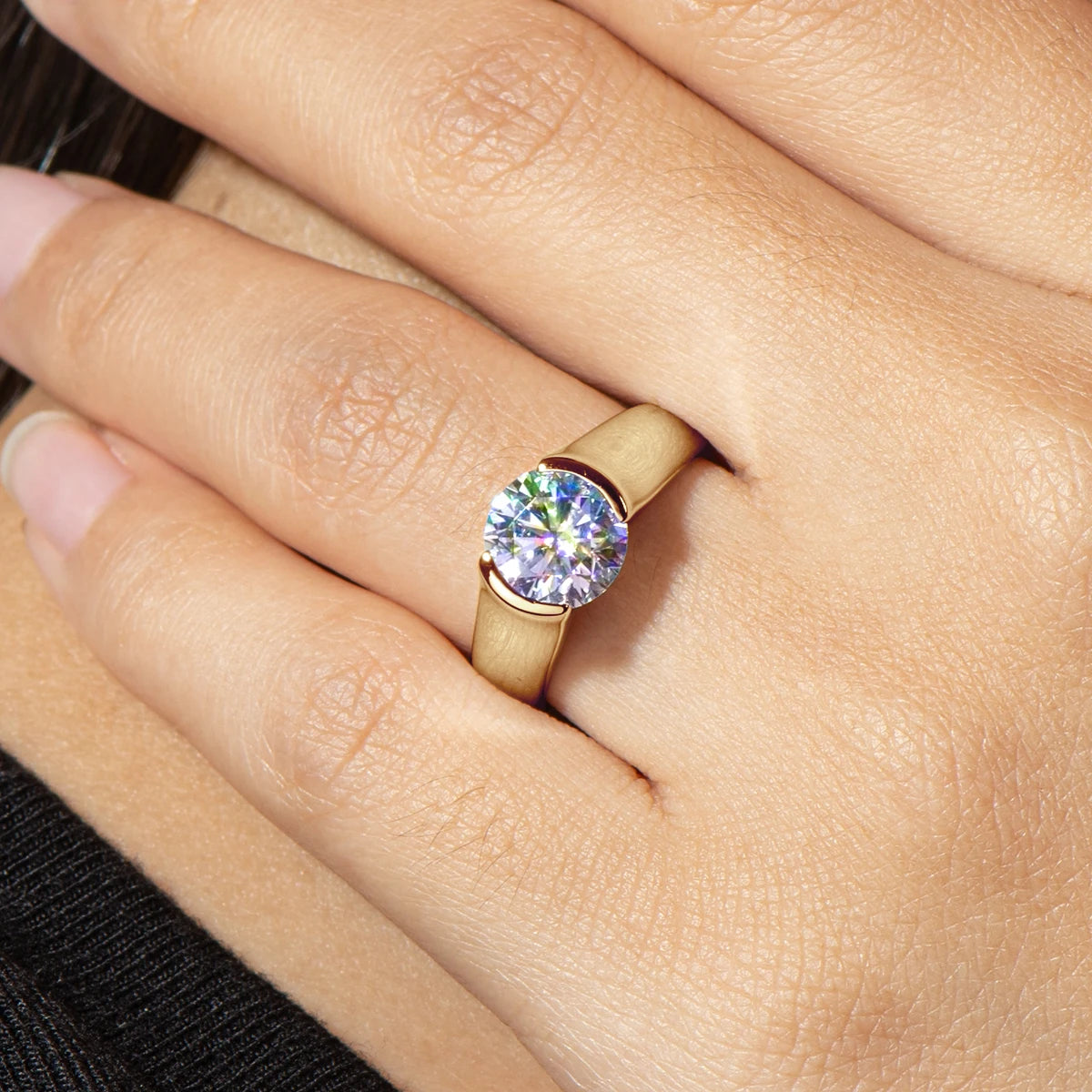 Anel Luar Solitário Moissanite
