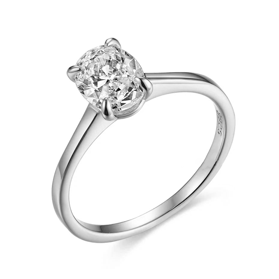 Anel Elegância Oval Moissanite