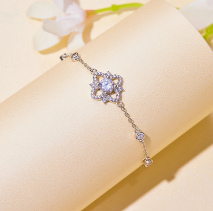 Pulseira Flor do Jardim Moissanites em Prata