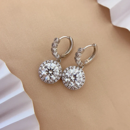Brinco Moissanite Aurora Radiante Banhado a Ouro 18k