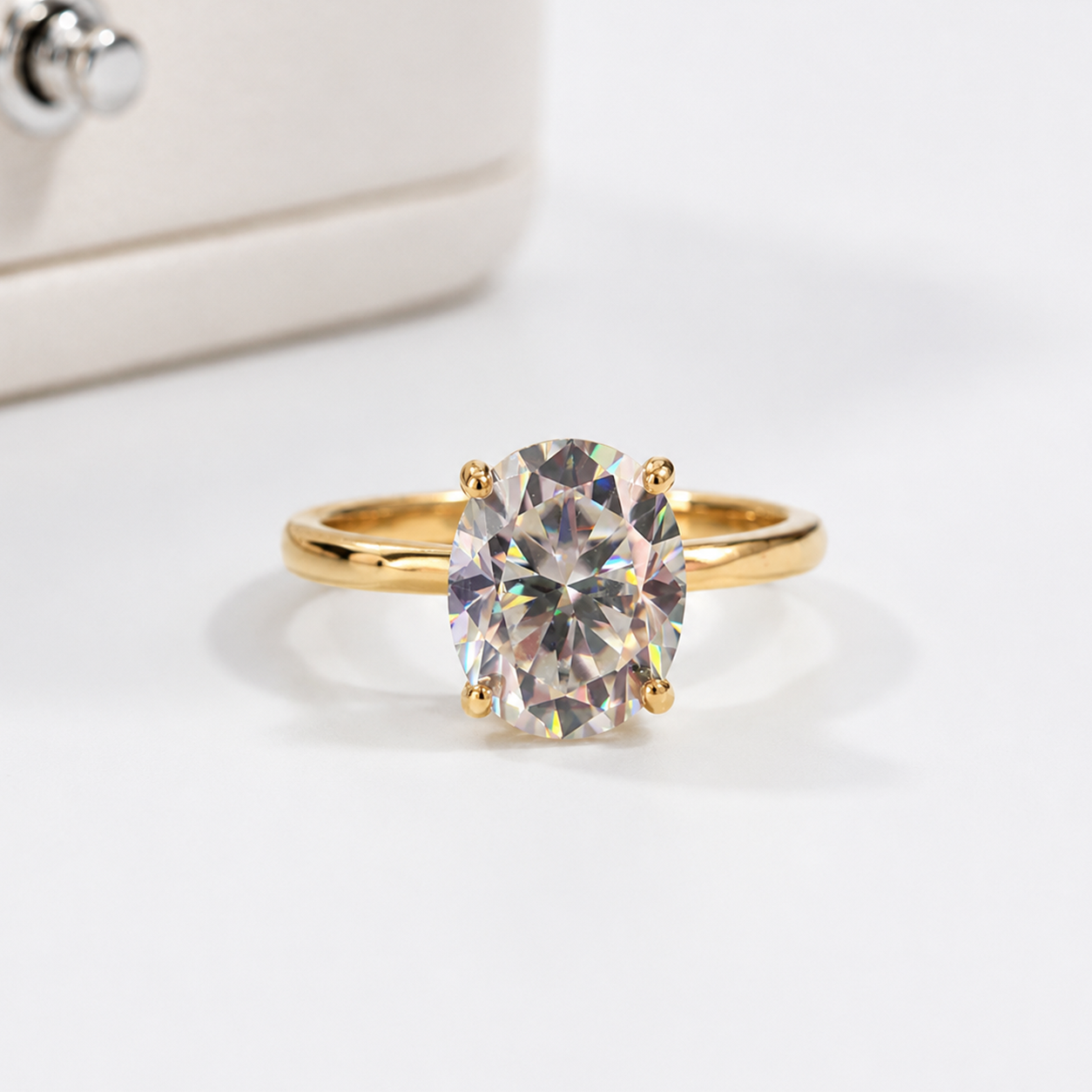 Anel Solitário Lyra Oval Moissanite em Ouro 18k