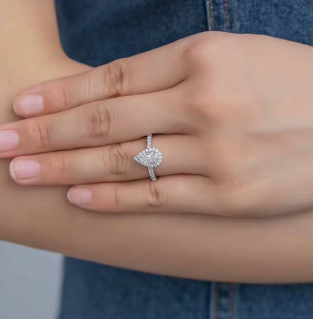 Anel Gota Moissanite Cravejado