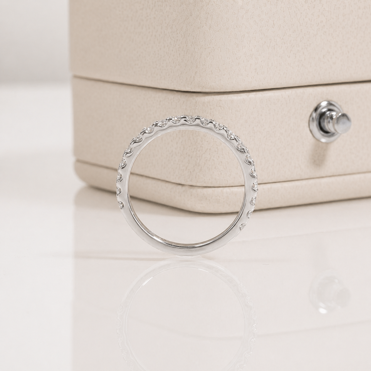 Meia Aliança Ursa 60 Pontos Moissanite Banhada a Ouro 18k