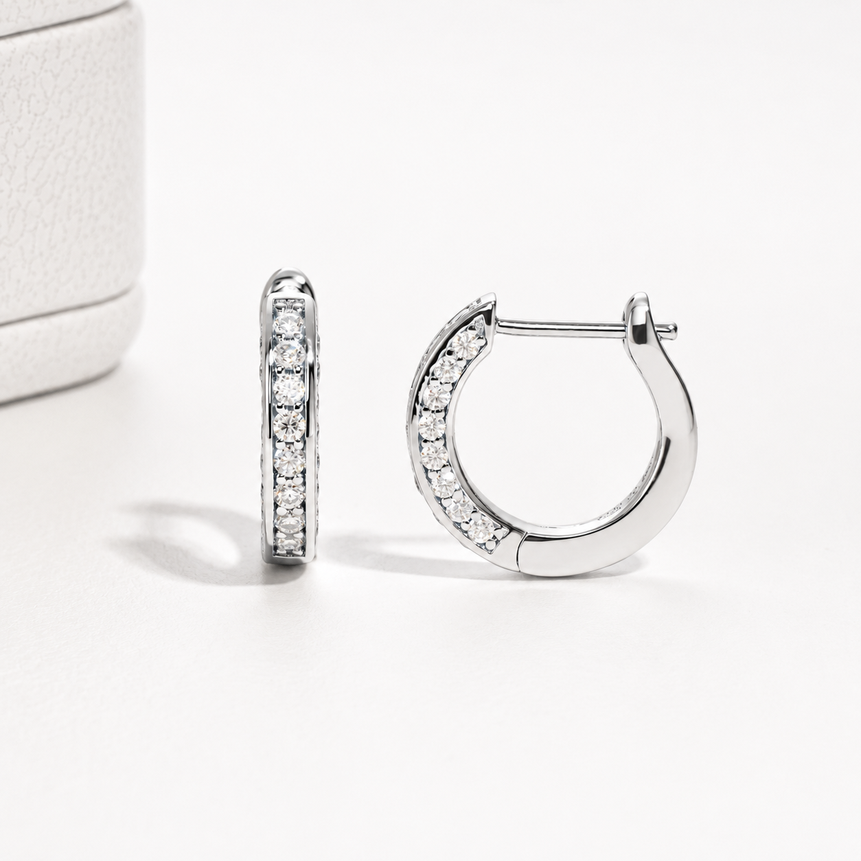 Brinco Radiance Moissanite Banhado a Ouro 18k