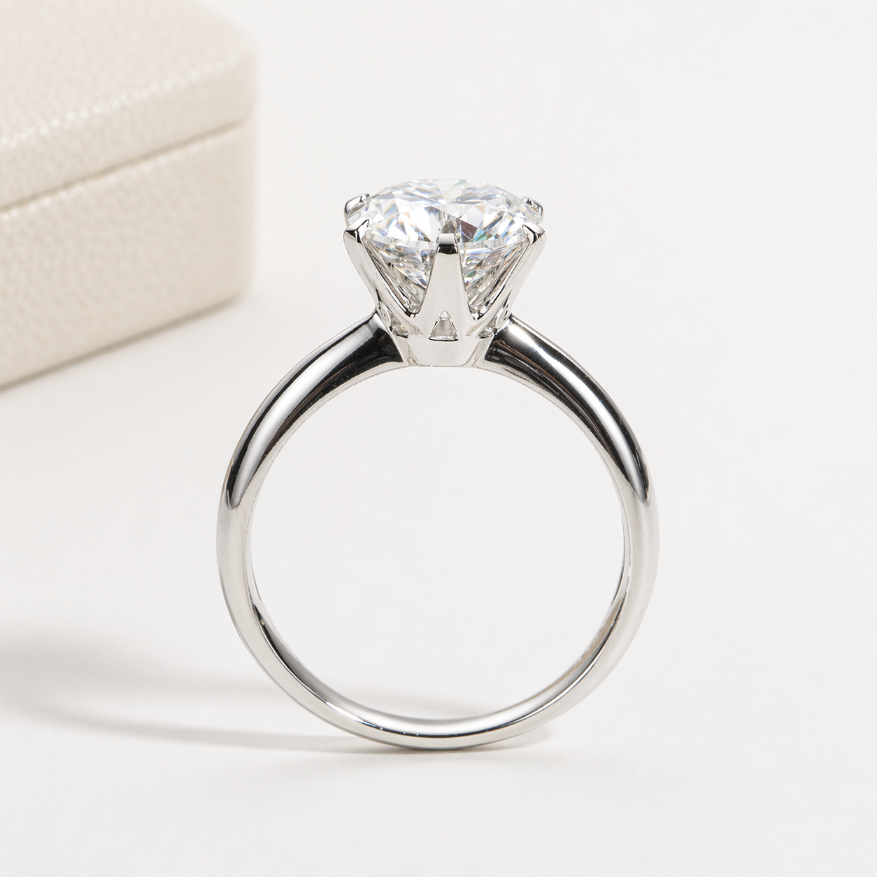 Anel Solitário Brilhante Moissanite Banhado a Ouro 18k