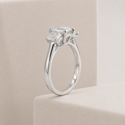 Anel Trigêmeo Esmeralda Moissanite Banhado a Ouro 18k