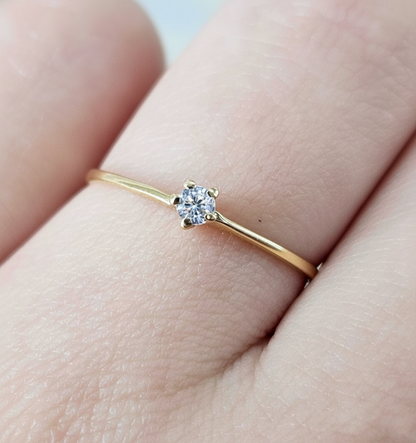 Anel Solitário Vega Moissanite 2mm em Ouro 18k