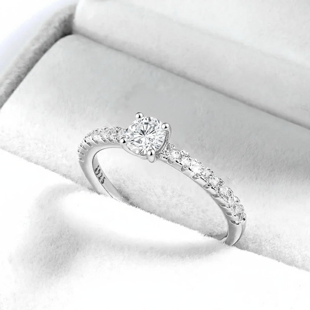 Anel Brilhante Moissanite Cravejado Banhado a Ouro 18k