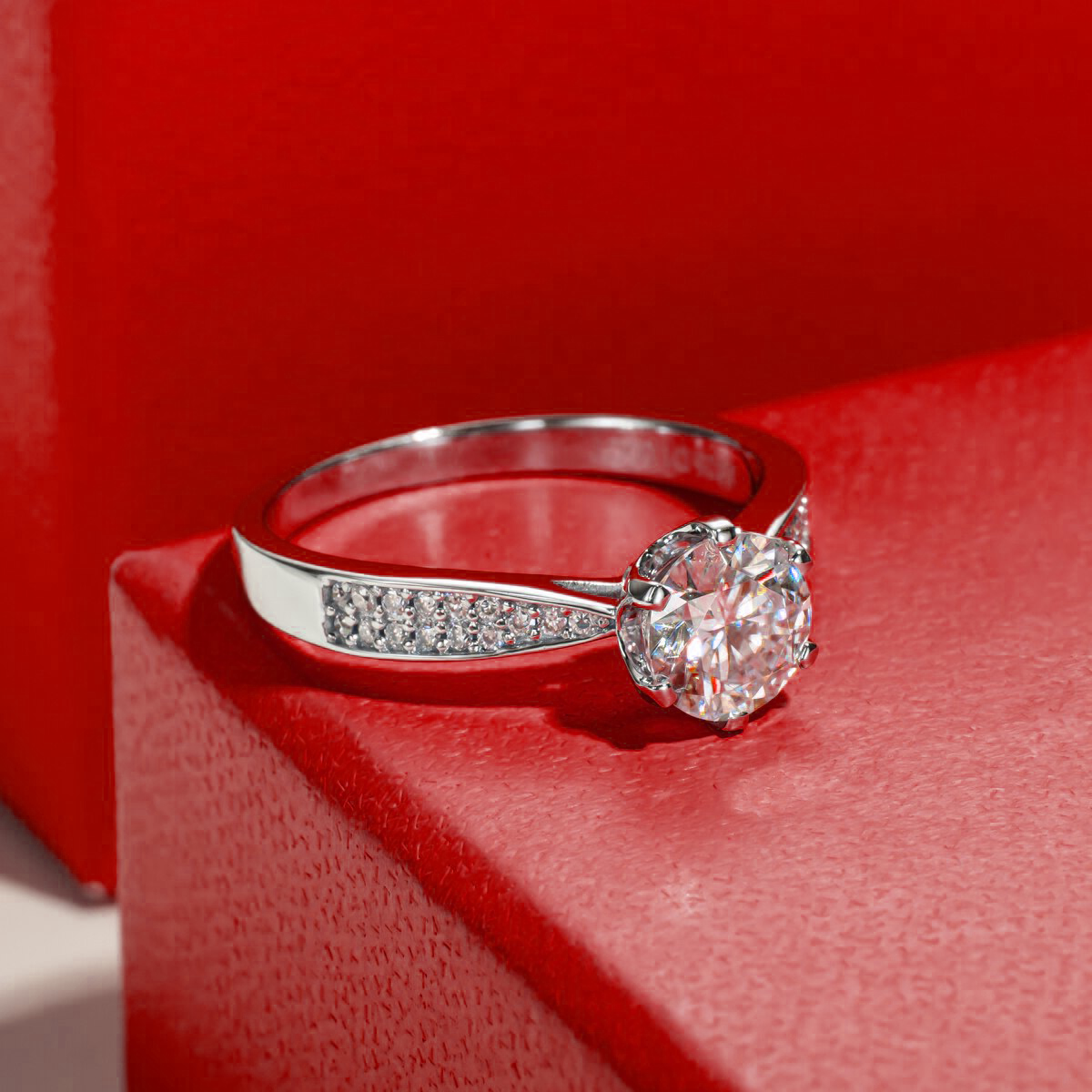 Anel Borealis Moissanite Cravejado