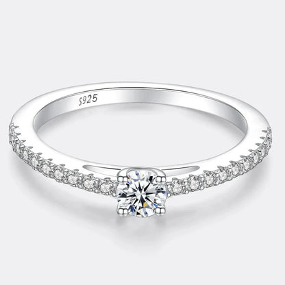 Anel Moissanite Brilhante Cravejado