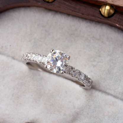 Anel Solitário Vértice Moissanite Banhado a Ouro 18k