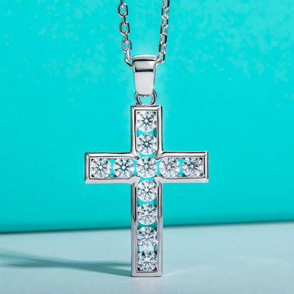 Colar Crucifixo Moissanite Cravejado em Prata - Loratta 