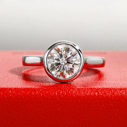 Anel Ponto de Luz Moissanite