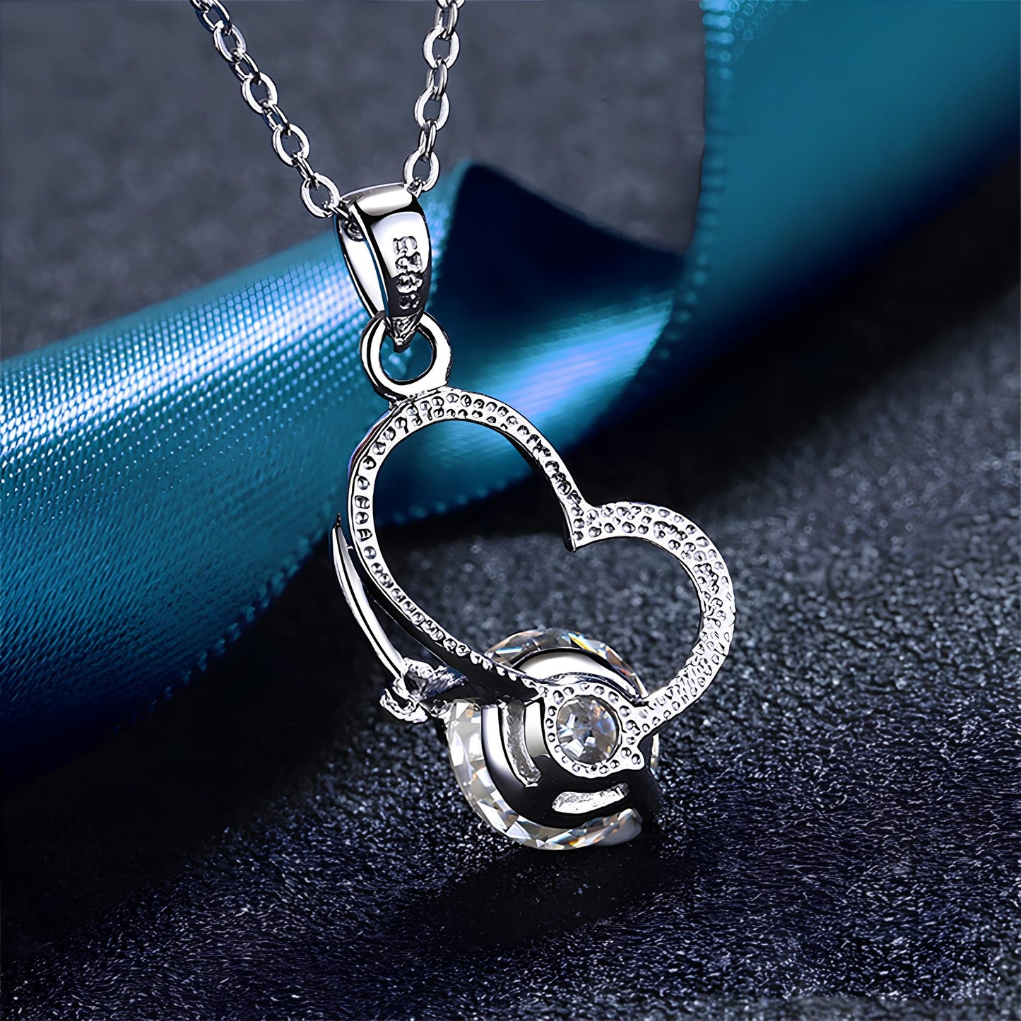 Colar Destino do Amor Moissanite em Prata