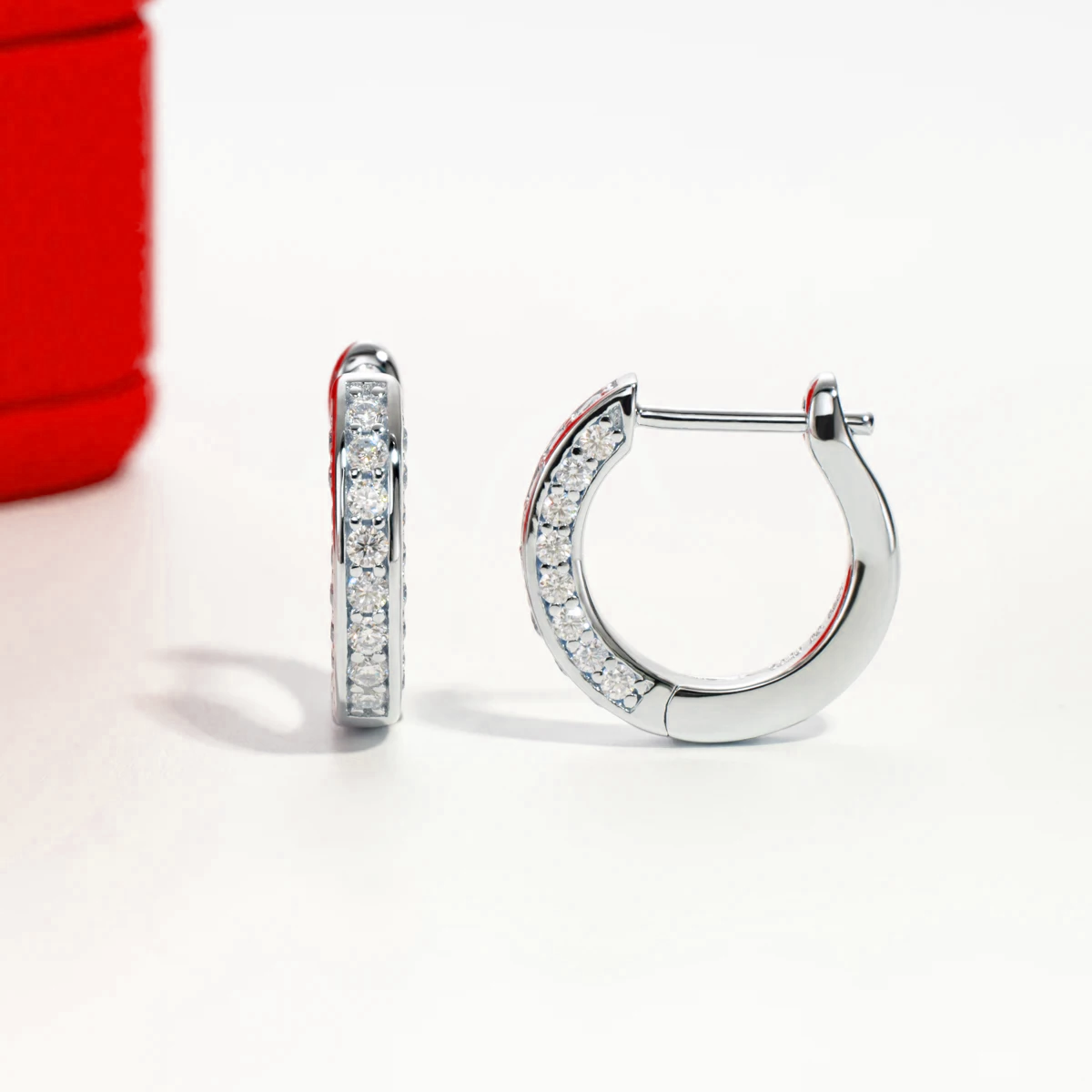 Brinco Radiance Moissanite em Prata Banhado a Ouro 18k