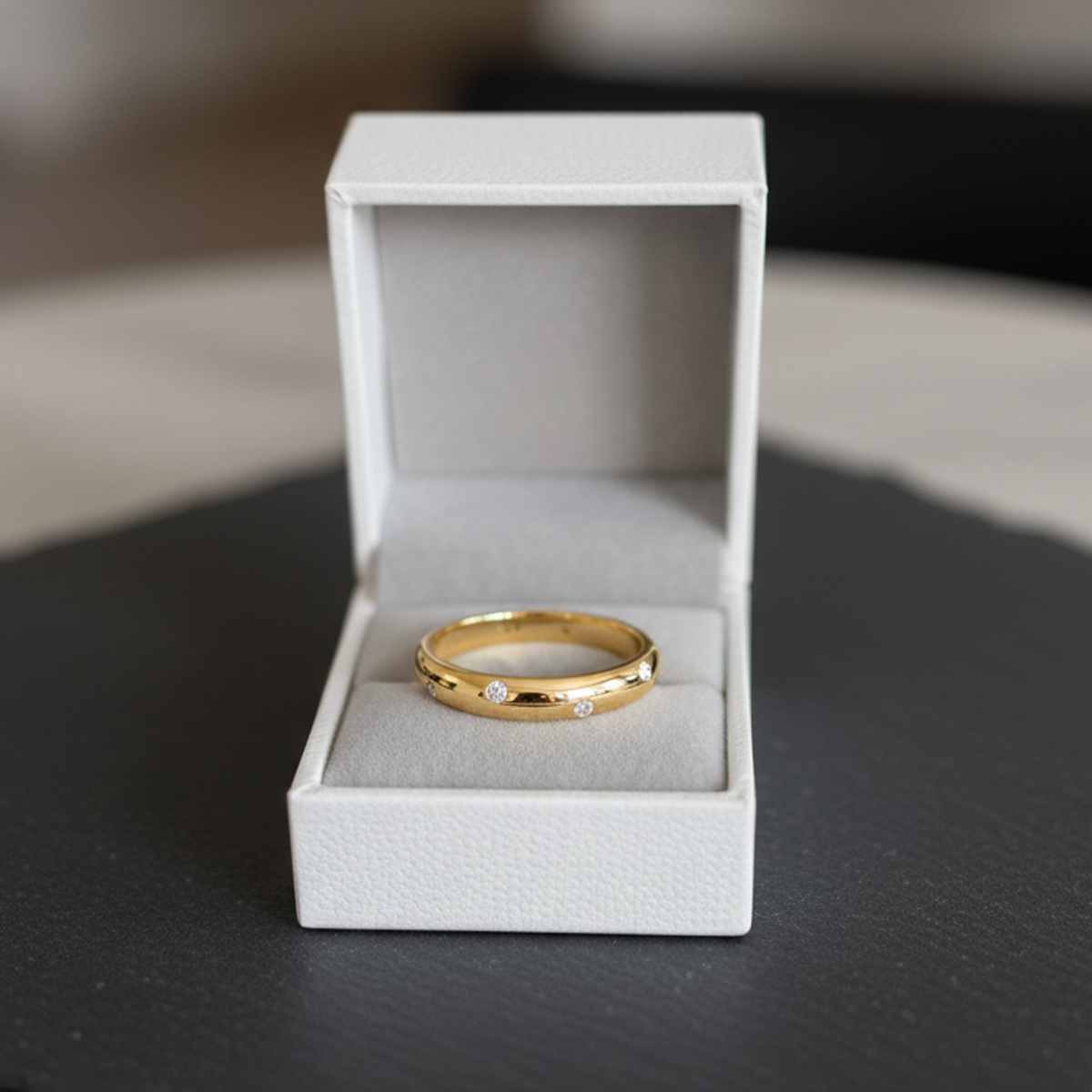 Aliança Ergonômica 15 Pontos Moissanite Banhada a Ouro 18k