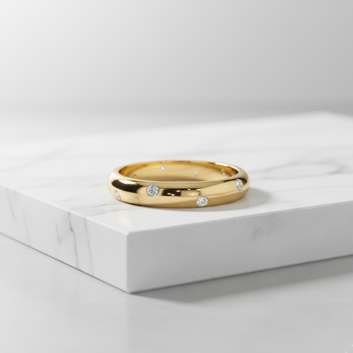 Aliança Ergonômica 15 Pontos Moissanite Banhada a Ouro 18k