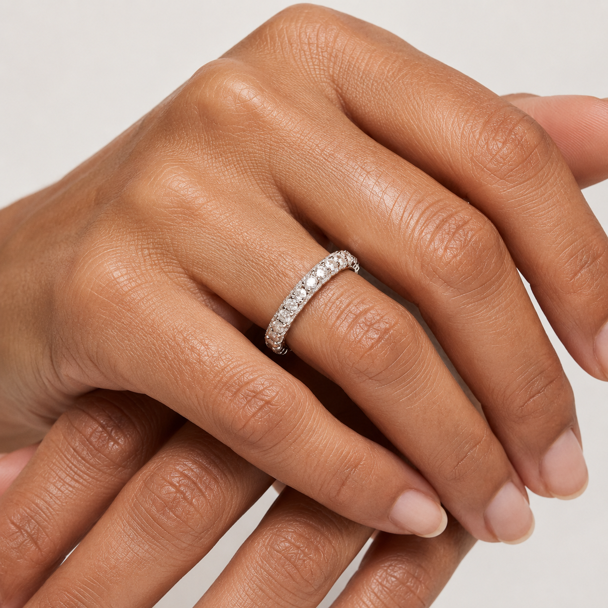 Aliança Cravejada 250 Pontos Moissanite Banhada a Ouro 18k