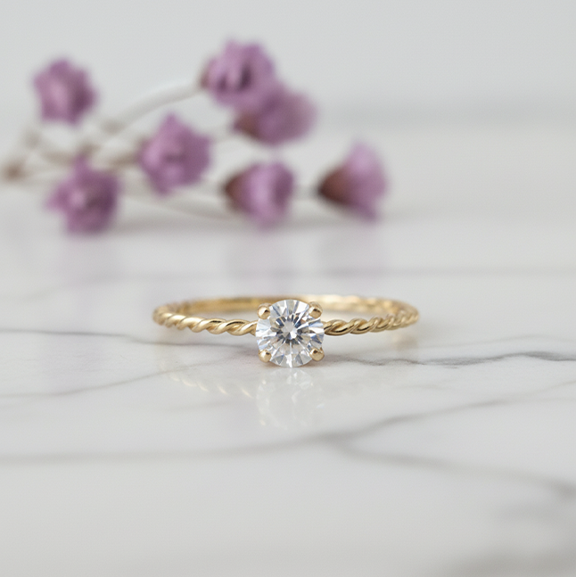 Anel Solitário Orion Moissanite 3mm em Ouro 18k