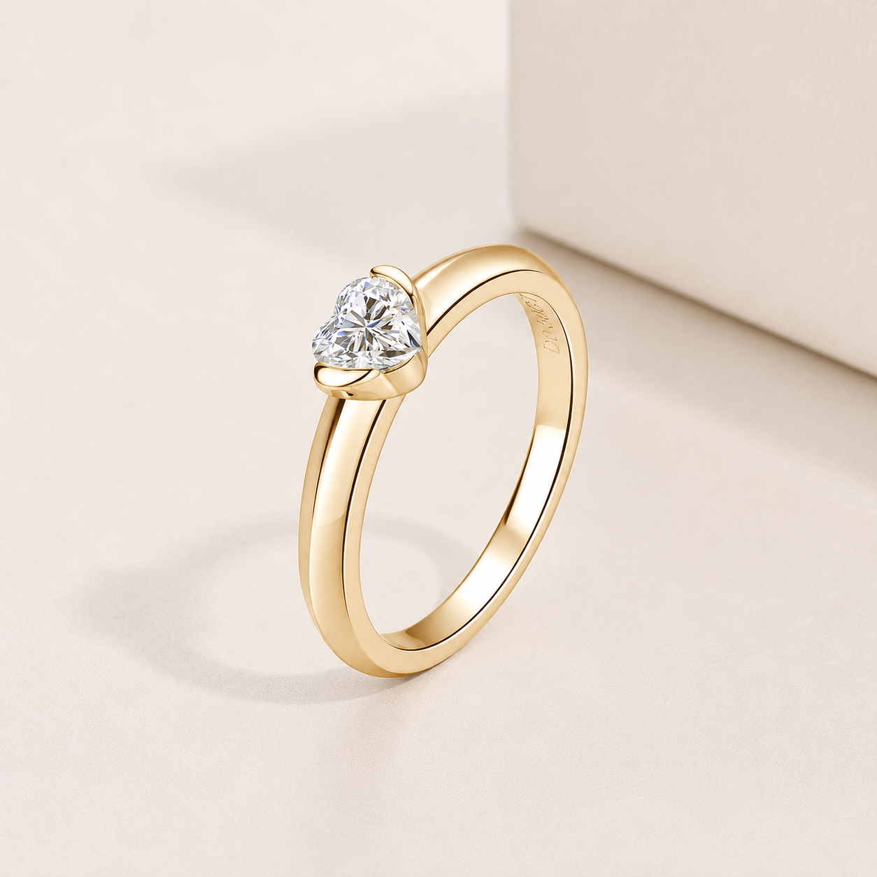 Anel Essência do Amor Moissanite Banhado a Ouro 18k