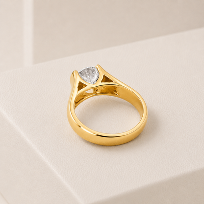 Anel Luar Solitário Moissanite Banhado a Ouro 18k