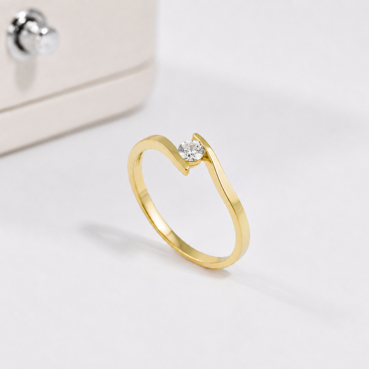 Anel Solitário Polaris Moissanite 3mm em Ouro 18k