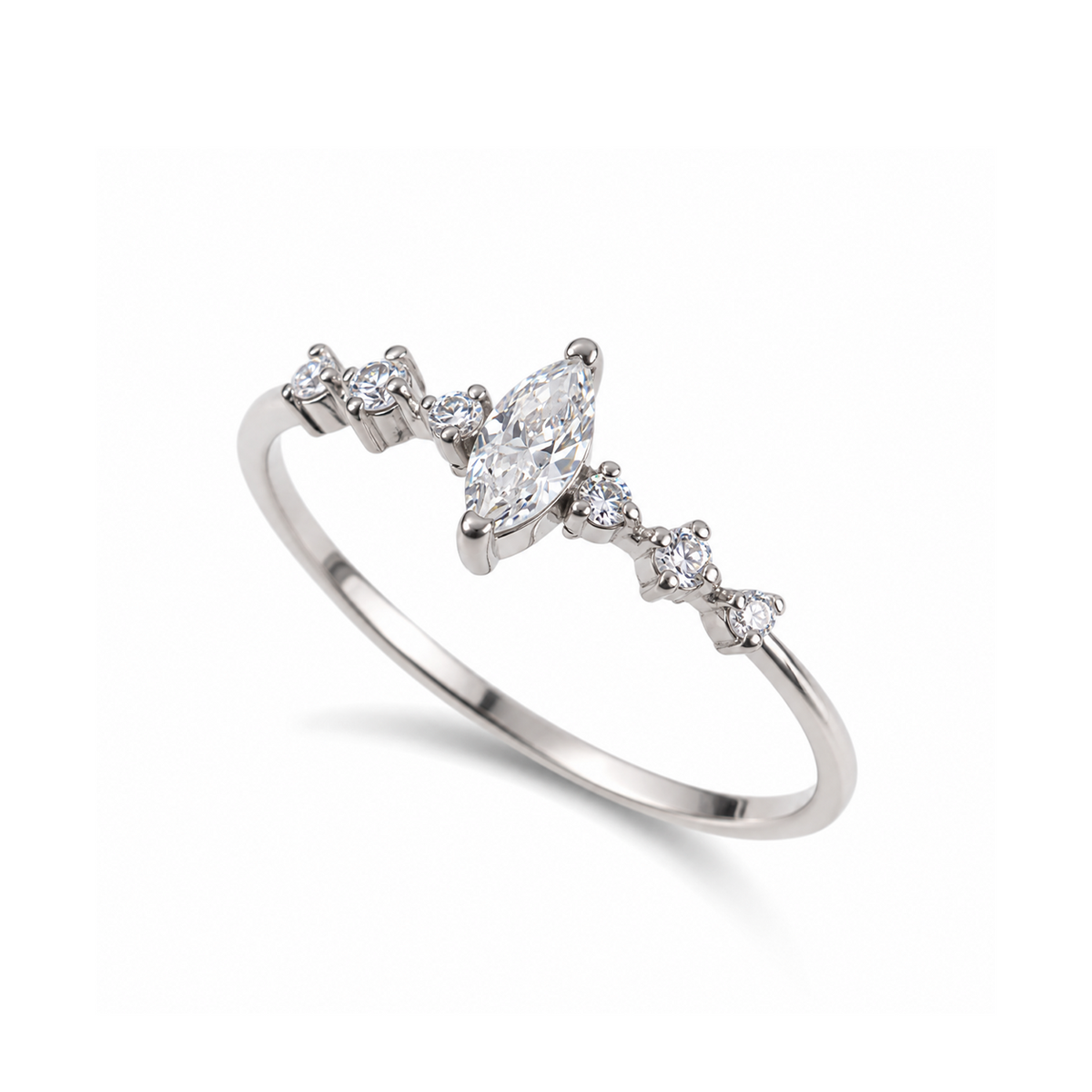 Anel Solitário Alira Navete Moissanite em Ouro 18k