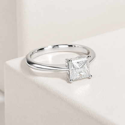 Anel Solitário Princess Moissanite Banhado a Ouro 18k