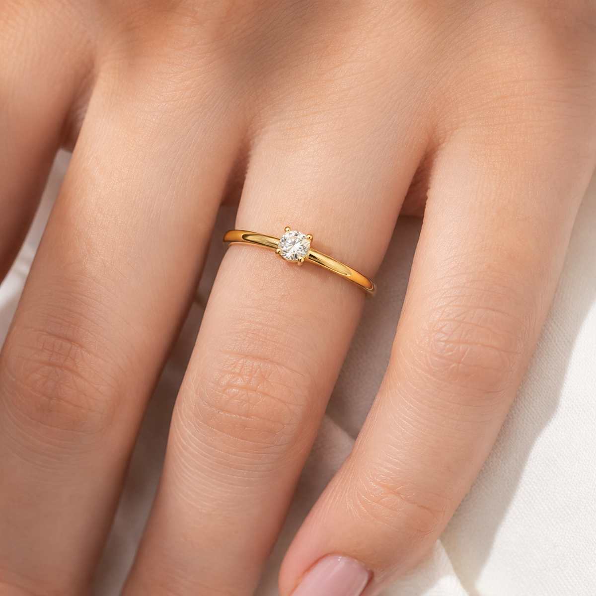 Anel Solitário Sirius Moissanite 4mm em Ouro 18k