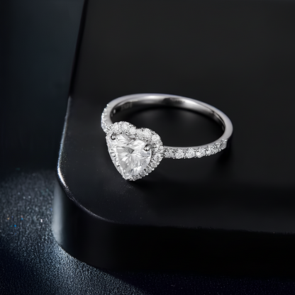 Anel Sweet Heart Moissanite Cravejado Banhado a Ouro 18k