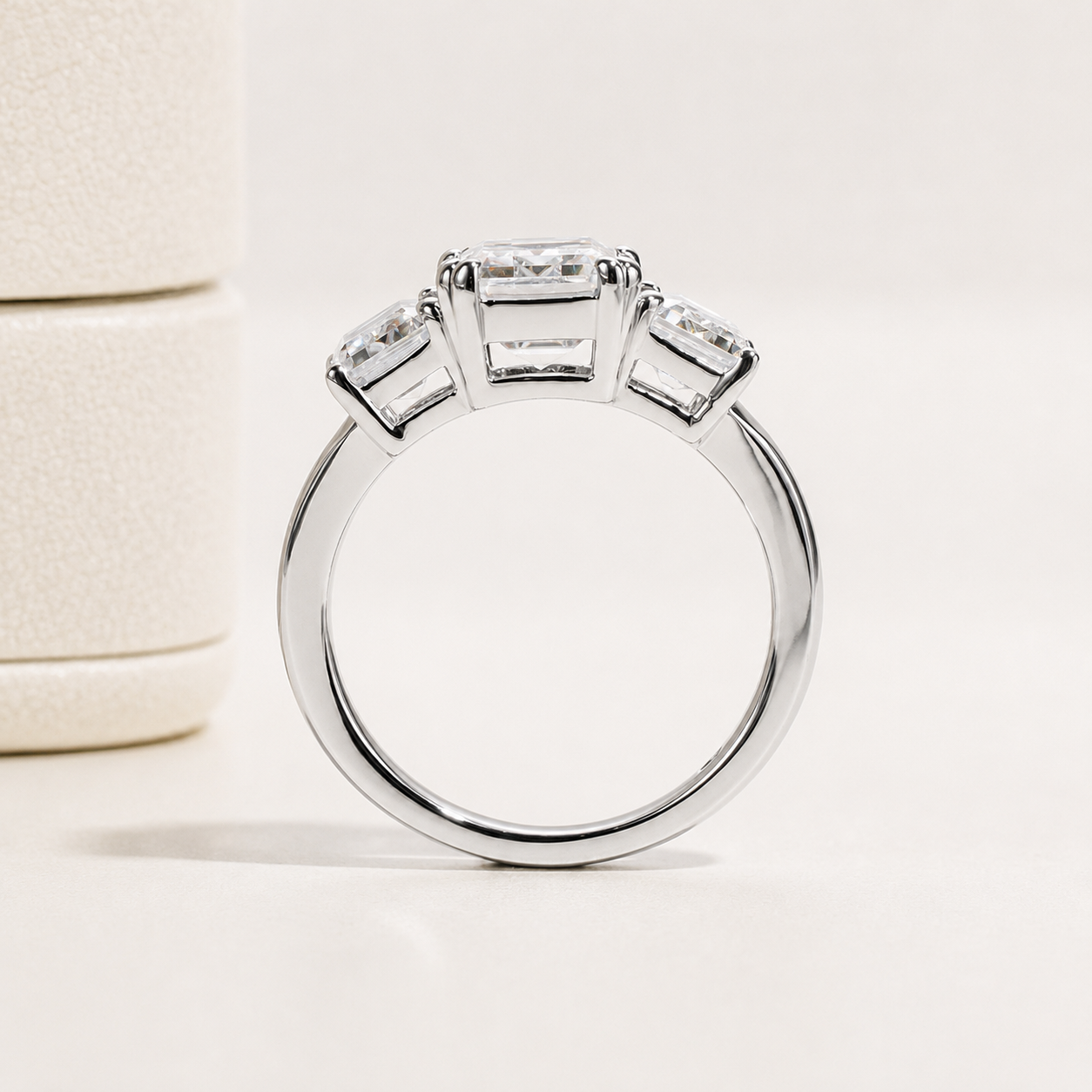 Anel Trinity Asscher Moissanite Banhado a Ouro 18k