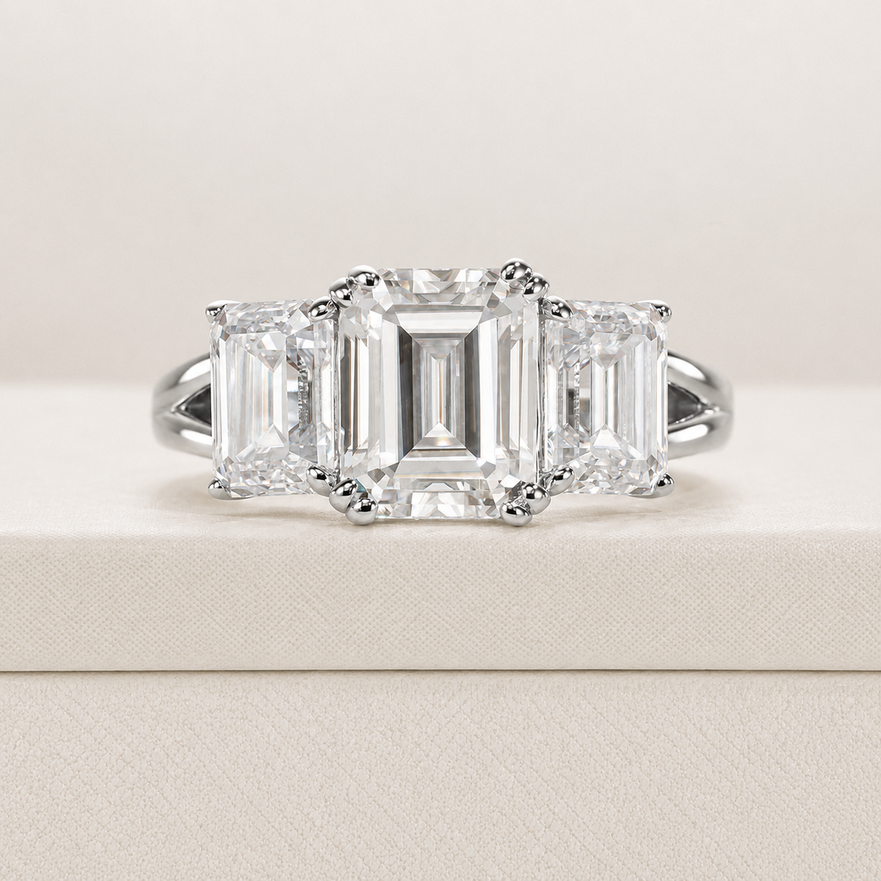 Anel Trinity Asscher Moissanite Banhado a Ouro 18k