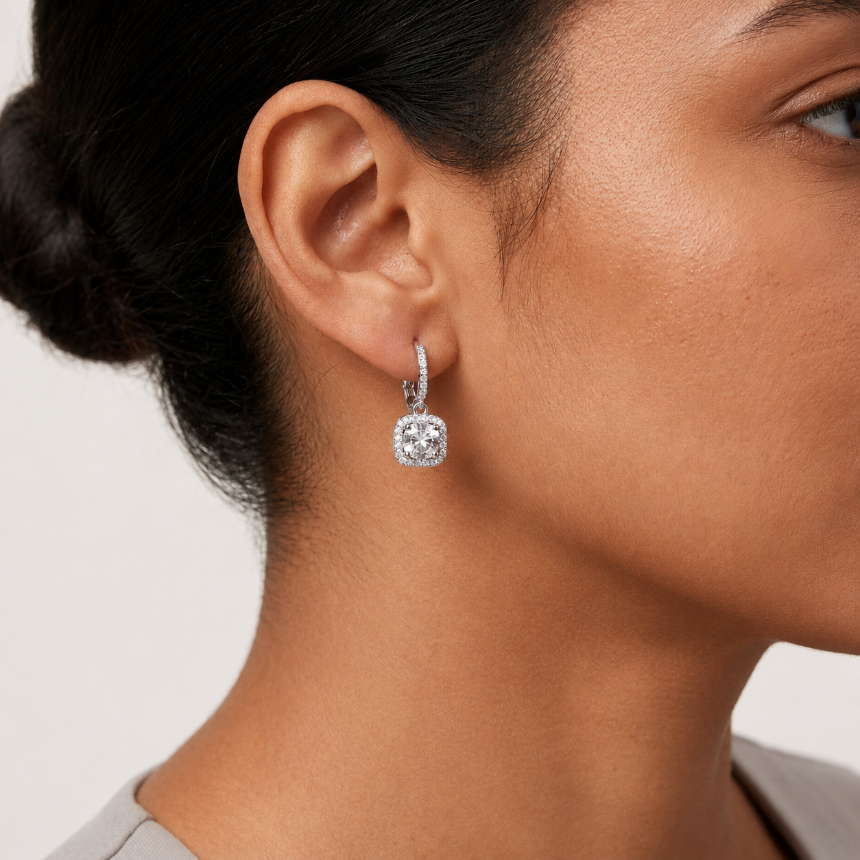 Brinco Moissanite Brilhante Banhado a Ouro 18k