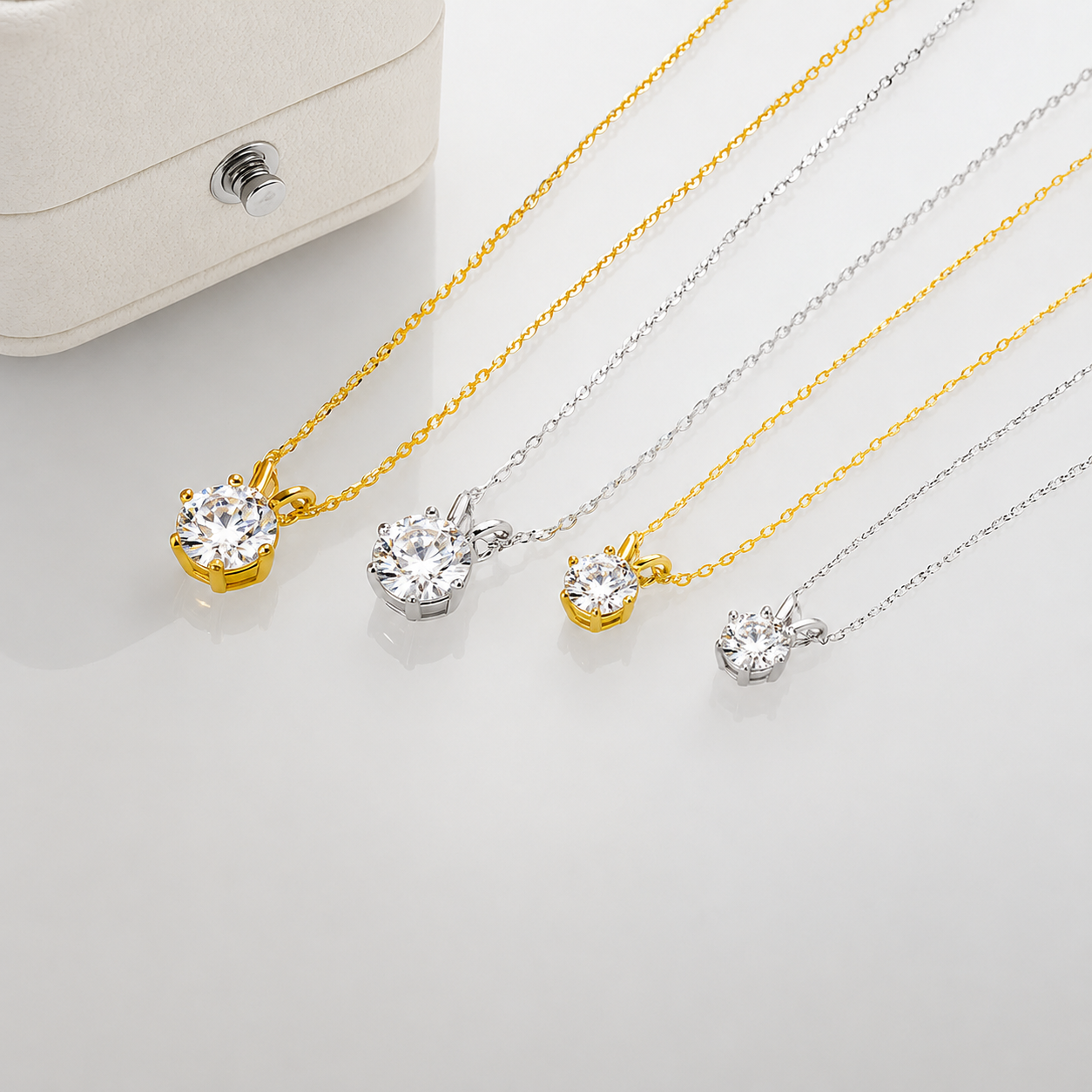 Colar 6 Garras Moissanite Banhado a Ouro
