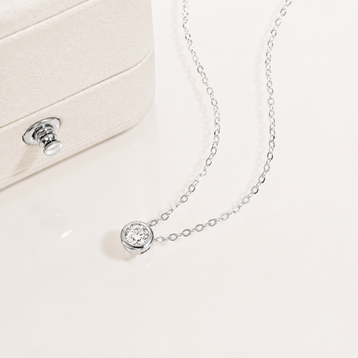 Colar Eternity Moissanite Banhado a Ouro