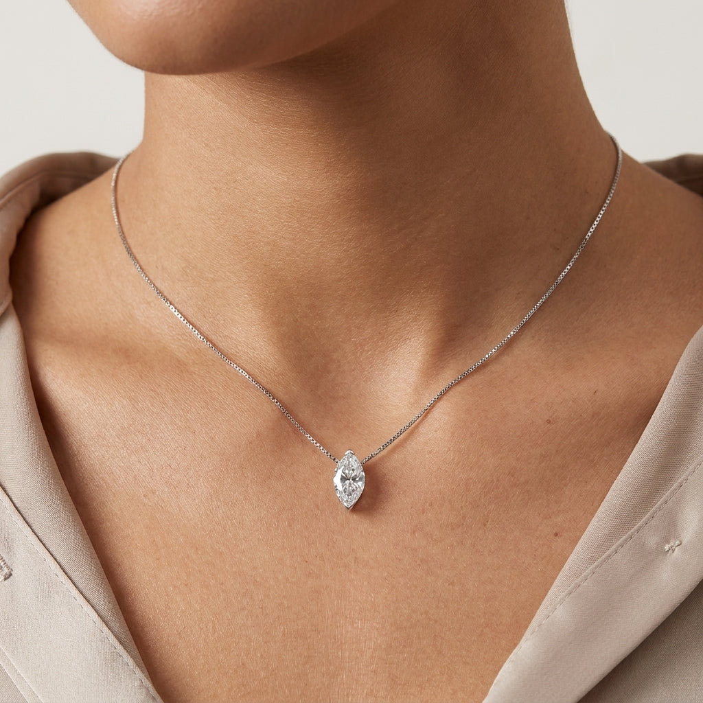 Colar Bella Marquise Moissanite Banhado a Ouro