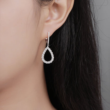 Brinco Gota Cravejada Moissanite Folheado à Ouro Branco 18k - Loratta 